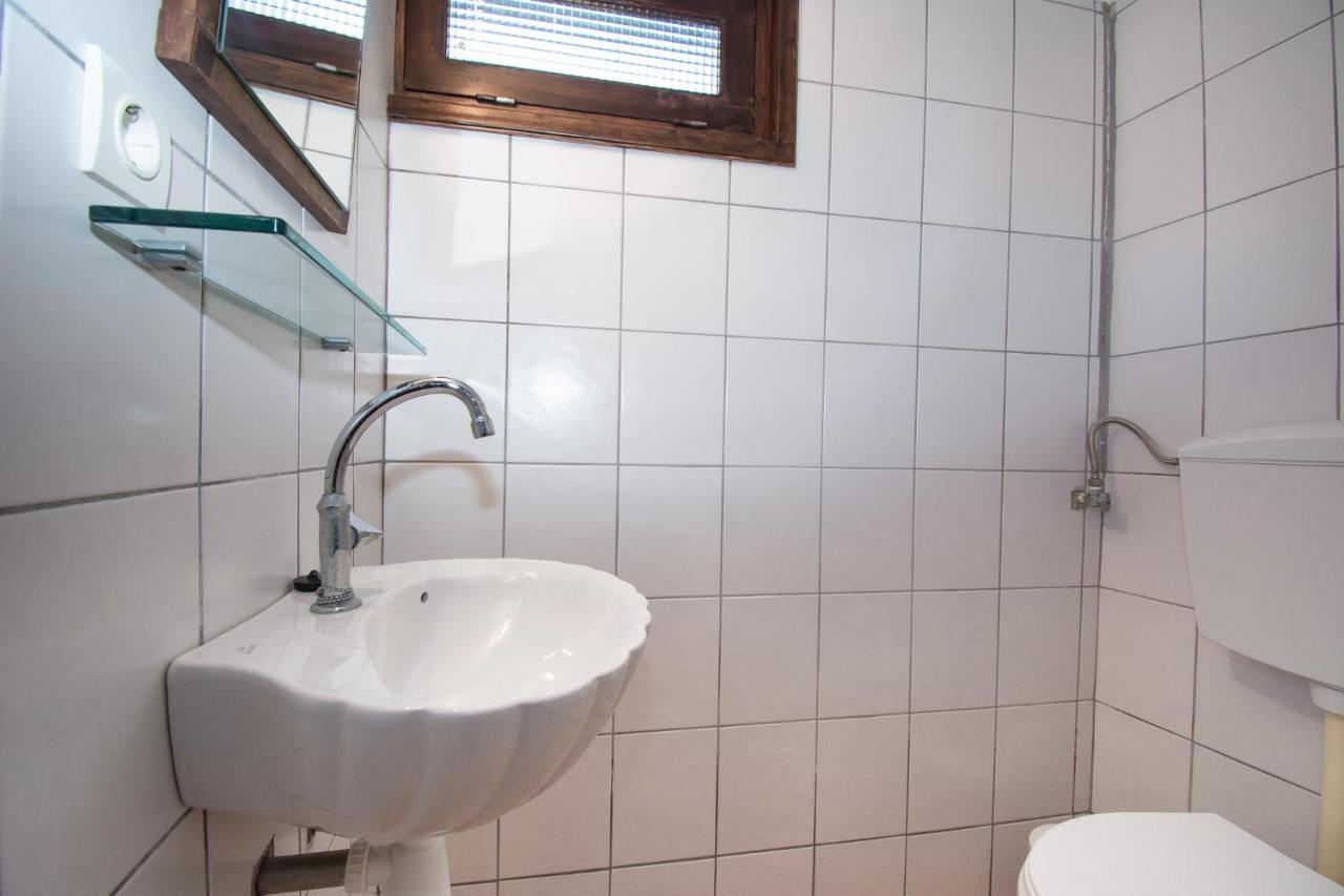 Plousiadi΄S Stone House Apartment Paloi ภายนอก รูปภาพ